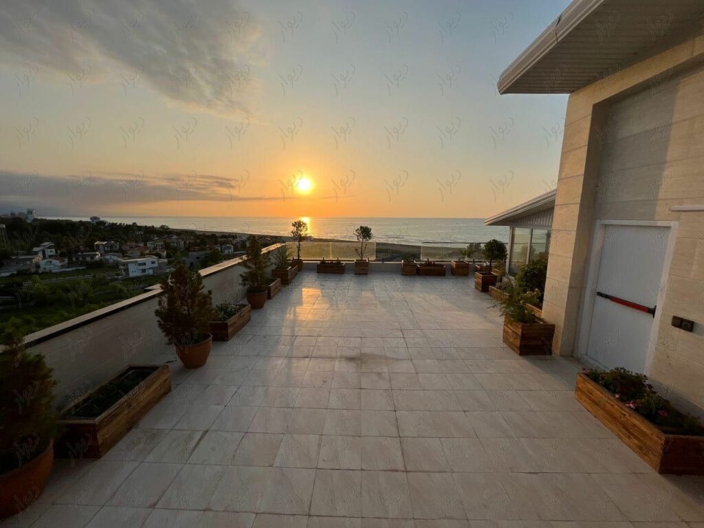 فروش یکجا آپارتمان ساحلی