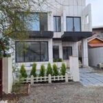 ویلای ارزنده استخردار.حیاط با صفا.نزدیک خانه دریا