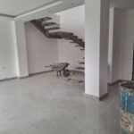 ویلای ارزنده استخردار.حیاط با صفا.نزدیک خانه دریا