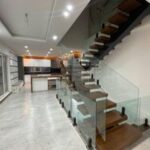 ویلا تریبلکس استخردار نما مدرن در خط دریا