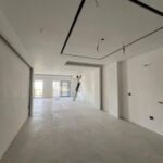 آپارتمان تک‌واحدی نوساز نزدیک ساحل خط‌دریا