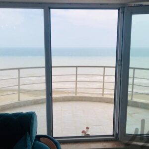 واحد ۷۸ متری   چند قدمی دریا