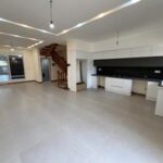 ویلا تریبلکس استخردار با شاهنشین در سرخرود