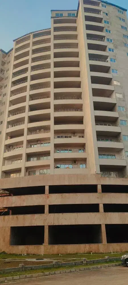 خرید آپارتمان ۱۳۲ متری در برج‌باغ قصر دریا محمودآباد 